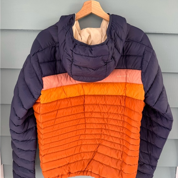 Cotopaxi Orange and Blue Puffer Jacket Lightweight Insulated - Picture 5 of 8